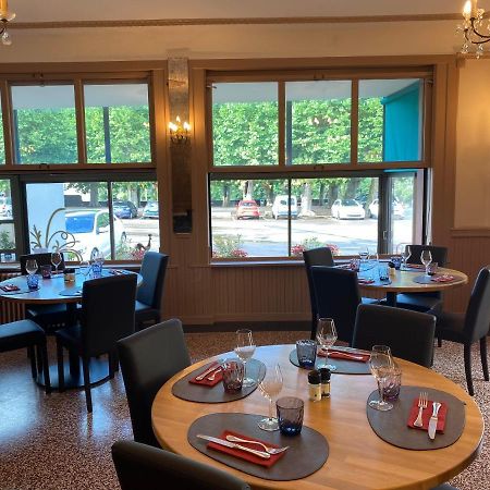 Hotel-Restaurant Les Trois Maures Verdun-sur-le-Doubs Exterior foto